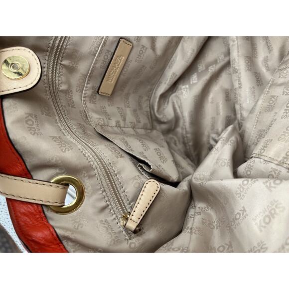 Michael Kors Authenticated 38F2CTTT/L Jet Set Bright Red Pebbled Leather Lg Tote - Picture 7 of 16